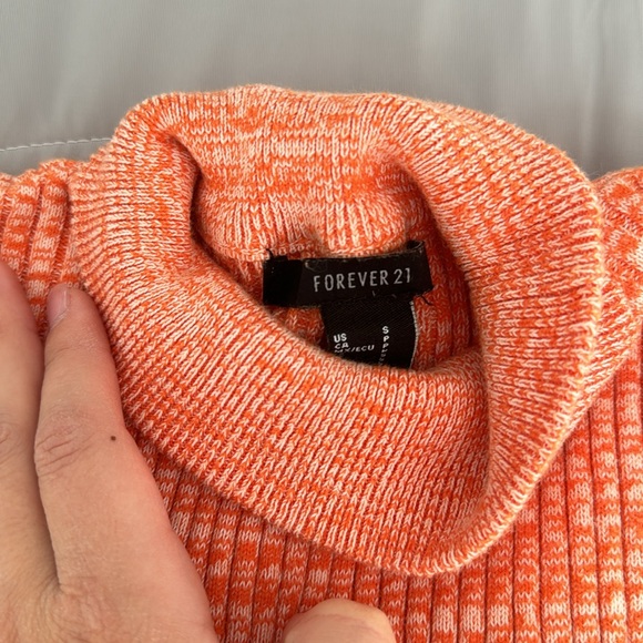 Orange 🍊 sleeveless turtle neck sweater - Picture 2 of 2